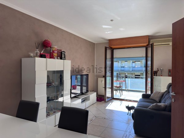 appartamento in vendita a Roma in zona Tor Bella Monaca