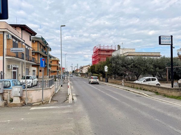 terreno edificabile in vendita a Roma in zona Lunghezza