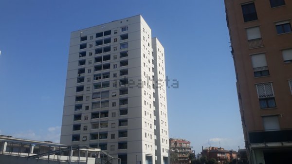 appartamento in vendita a Roma in zona Torre Angela