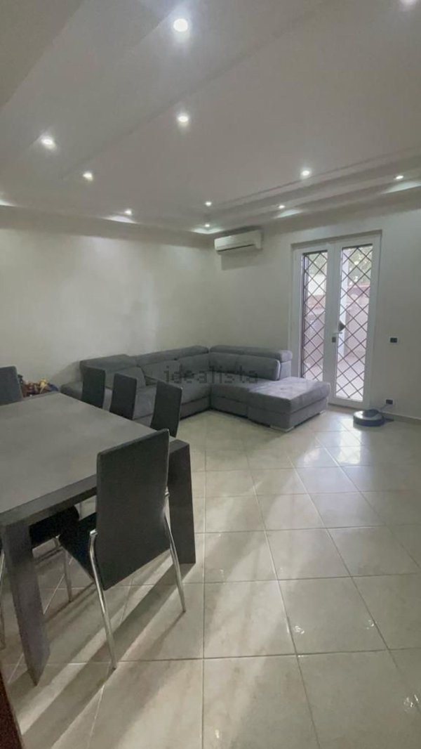 appartamento in vendita a Roma in zona Piana del Sole