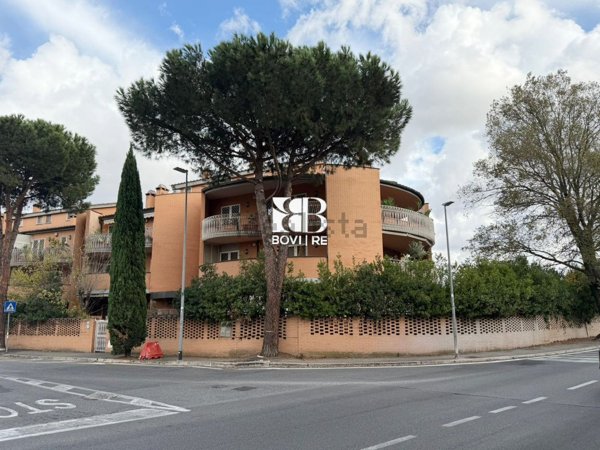 appartamento in vendita a Roma in zona Ardeatino
