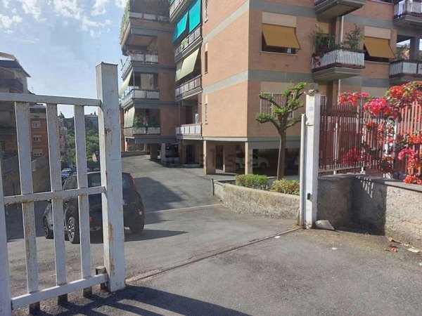 locale di sgombero in vendita a Roma in zona La Pisana