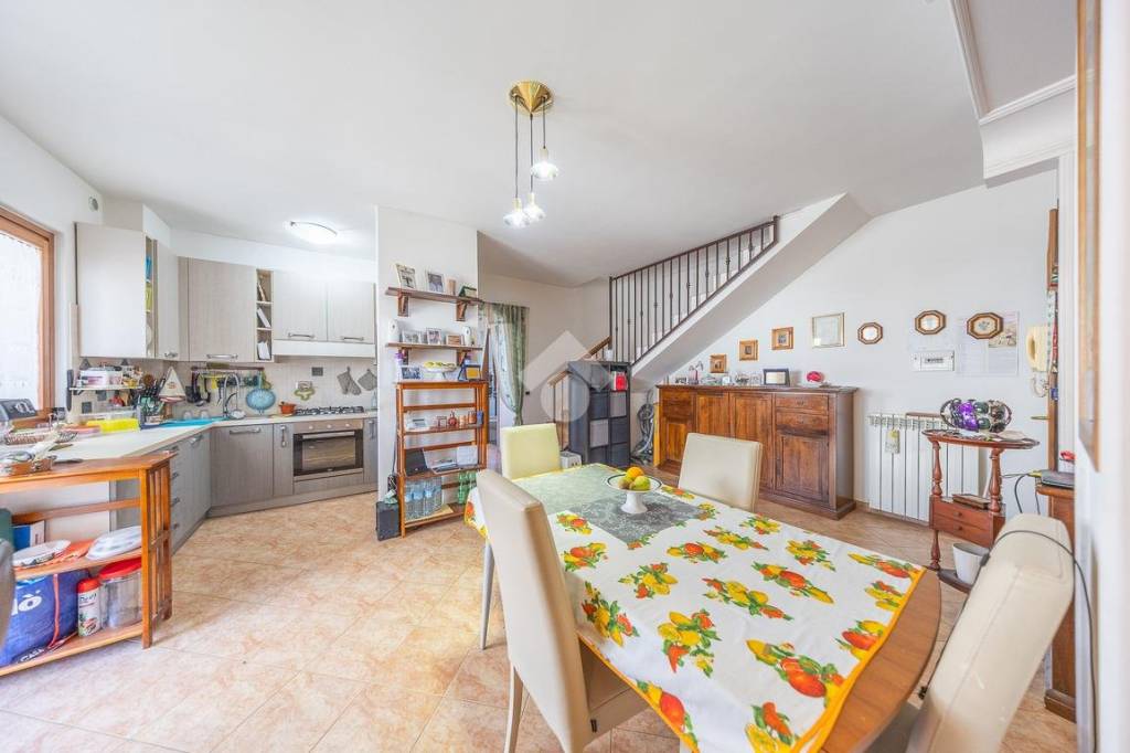 appartamento in vendita a Roma in zona Finocchio