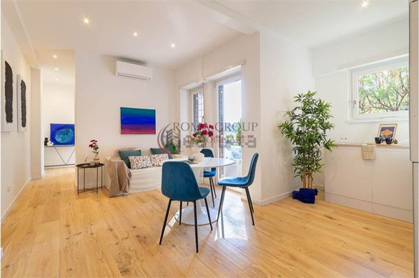 appartamento in vendita a Roma in zona Tomba di Nerone