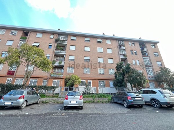 appartamento in vendita a Roma in zona Ponte Mammolo
