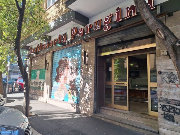 locale commerciale in vendita a Roma in zona Prenestino-Labicano