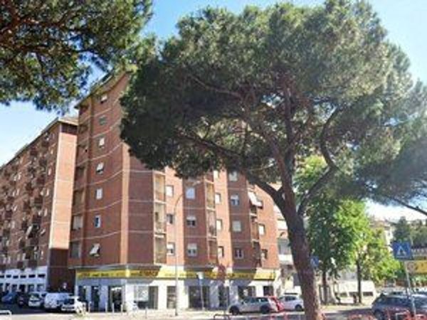 appartamento in vendita a Roma in zona Ardeatino
