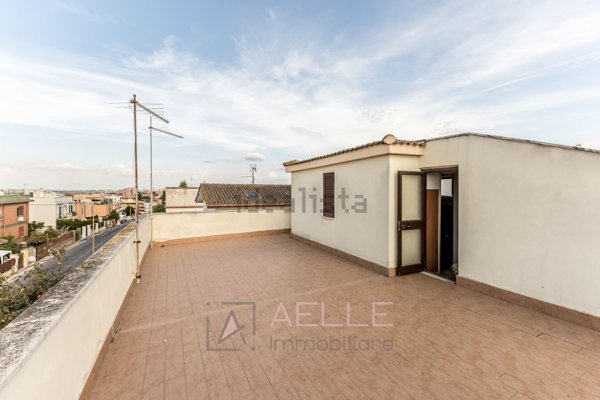 appartamento in vendita a Roma in zona Acilia