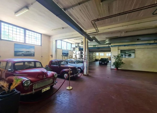 locale commerciale in vendita a Roma in zona Collatino