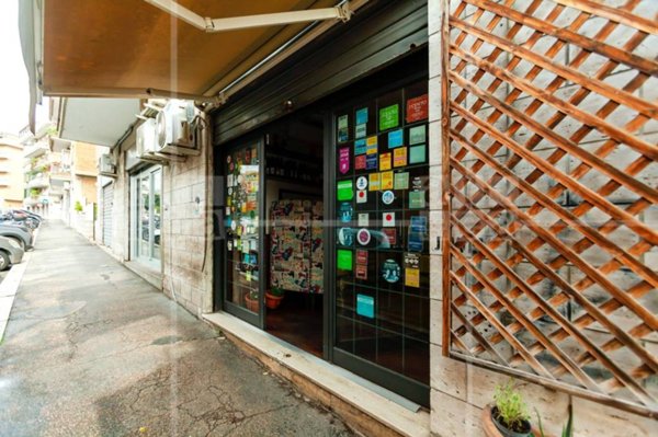 negozio in vendita a Roma in zona Gianicolense