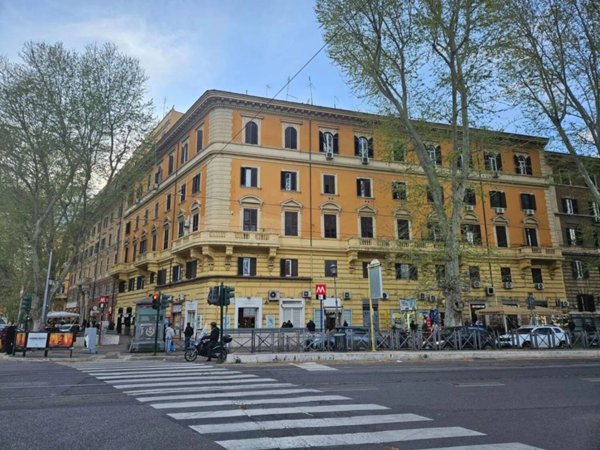 appartamento in vendita a Roma in zona Rione Prati