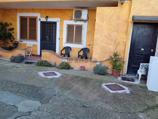 appartamento in vendita a Roma in zona Osteria Nuova