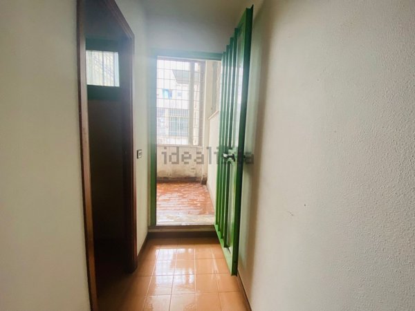 locale commerciale in vendita a Roma in zona Casal Palocco