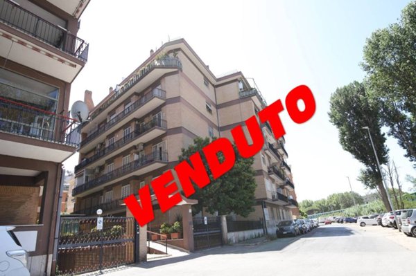 appartamento in vendita a Roma in zona Ostia