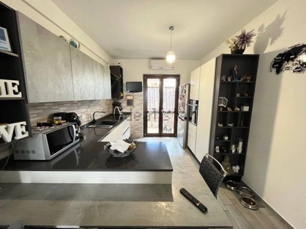 appartamento in vendita a Roma in zona Valle Muricana