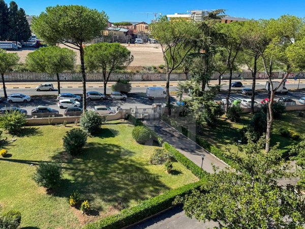 appartamento in vendita a Roma in zona Cinecittà