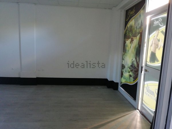 locale commerciale in vendita a Roma in zona Collatino