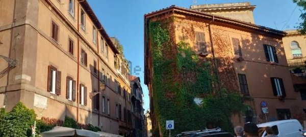 appartamento in vendita a Roma in zona Trastevere