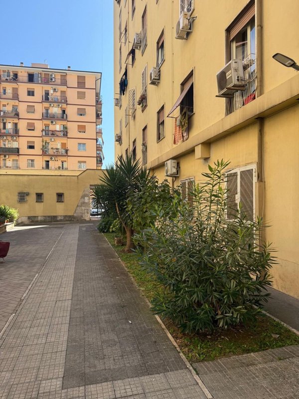 appartamento in vendita a Roma in zona Don Bosco