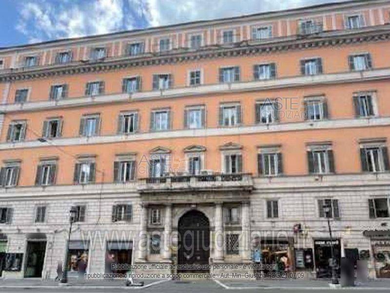 appartamento in vendita a Roma in zona Rione Monti/Campitelli