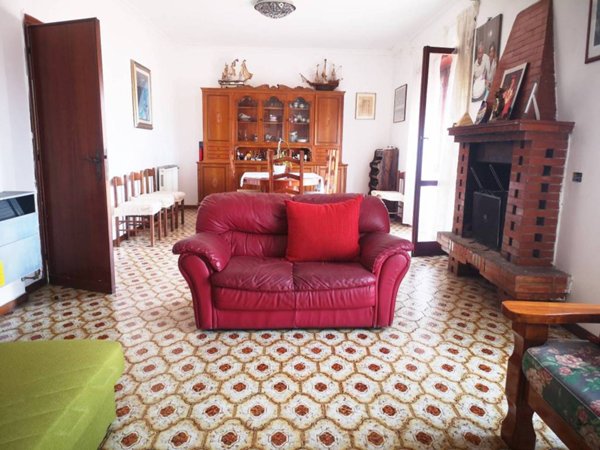 appartamento in vendita a Roma in zona Torre Angela