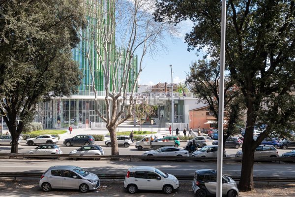 appartamento in vendita a Roma in zona Ostiense