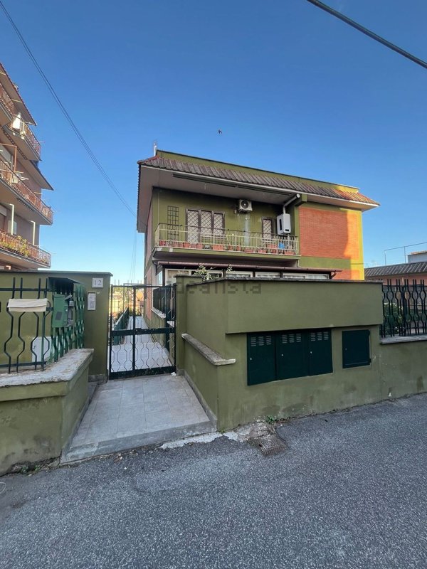 appartamento in vendita a Roma in zona Labaro
