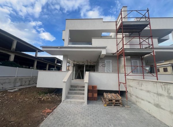 appartamento in vendita a Roma in zona Selva Candida