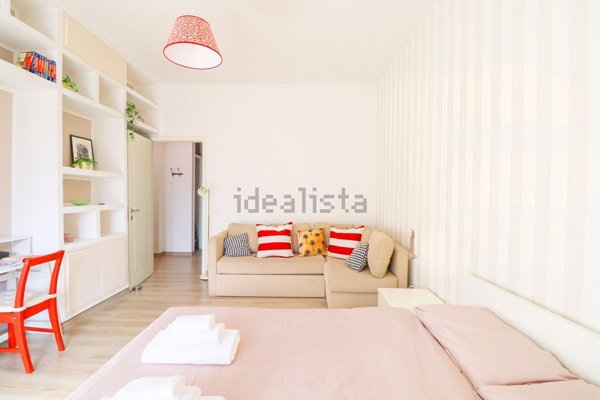 appartamento in vendita a Roma in zona Ostiense