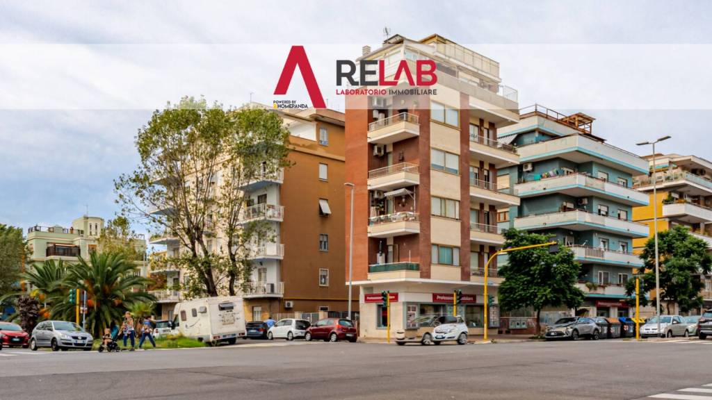 appartamento in vendita a Roma in zona Ostia