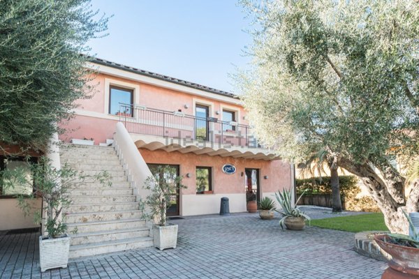 ufficio in vendita a Roma in zona Collatino