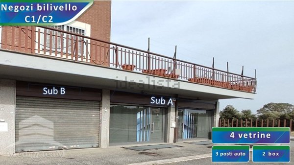 locale commerciale in vendita a Roma in zona Casal Morena