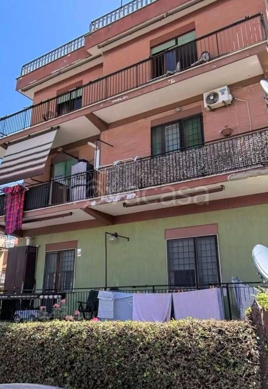 appartamento in vendita a Roma in zona Finocchio