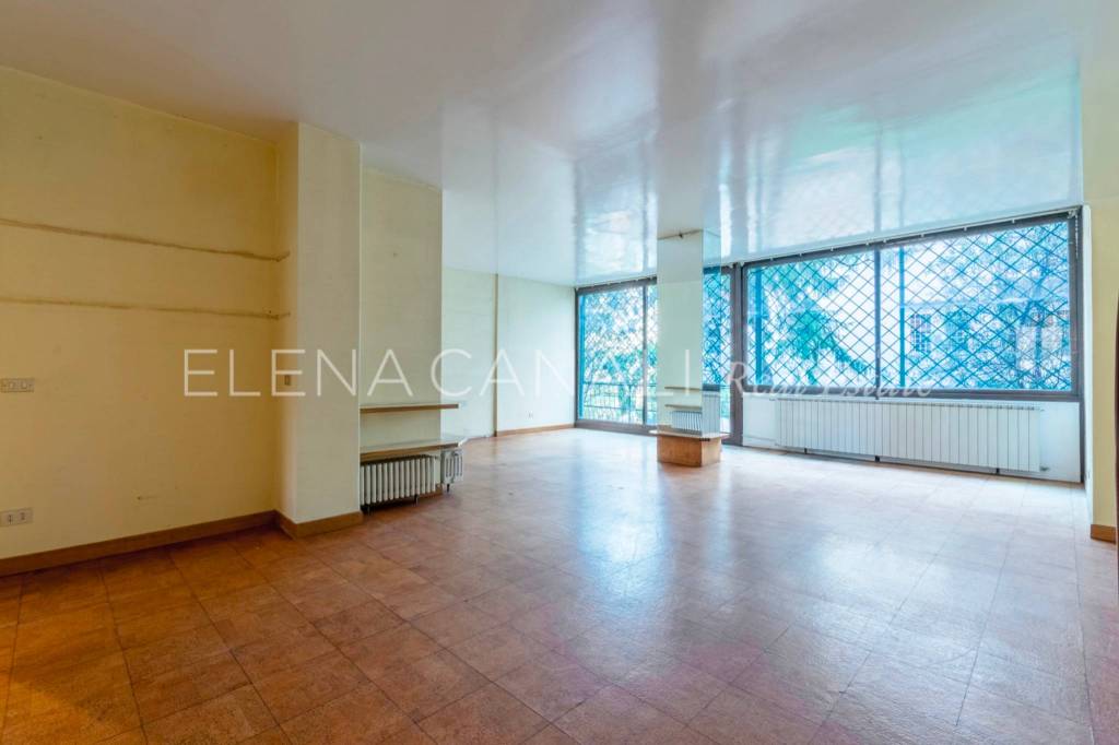 appartamento in vendita a Roma in zona Tor di Quinto