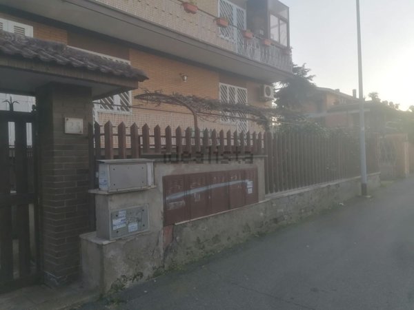 appartamento in vendita a Roma in zona Finocchio