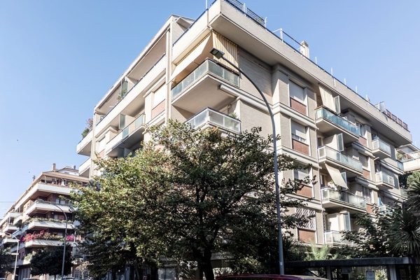 appartamento in vendita a Roma in zona Ostia