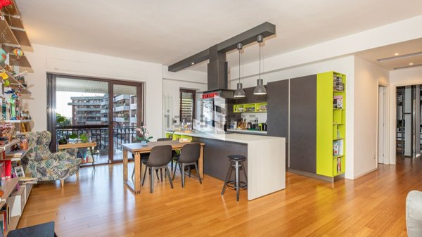 appartamento in vendita a Roma in zona Cinecittà