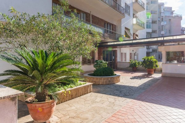 appartamento in vendita a Roma in zona Tor di Quinto