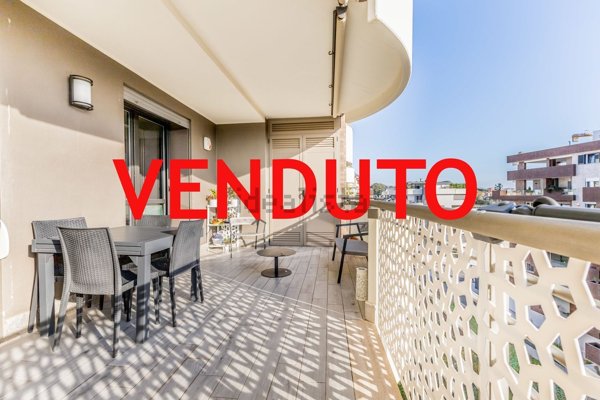 appartamento in vendita a Roma in zona Ardeatino