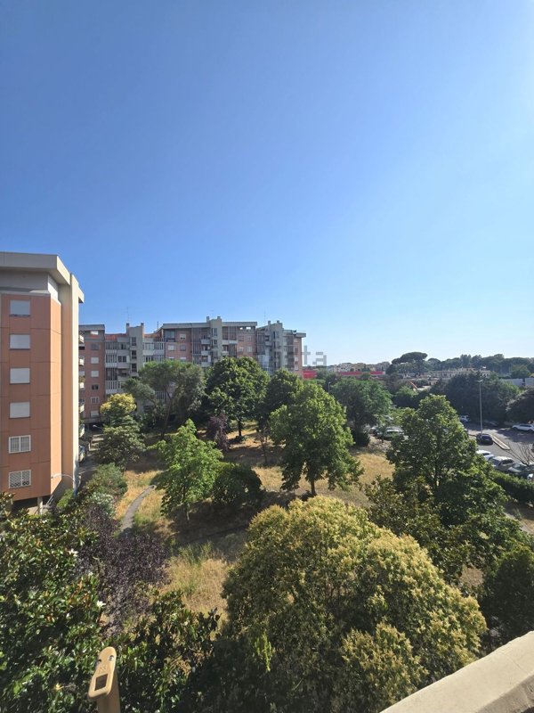 appartamento in vendita a Roma in zona Prenestino-Labicano