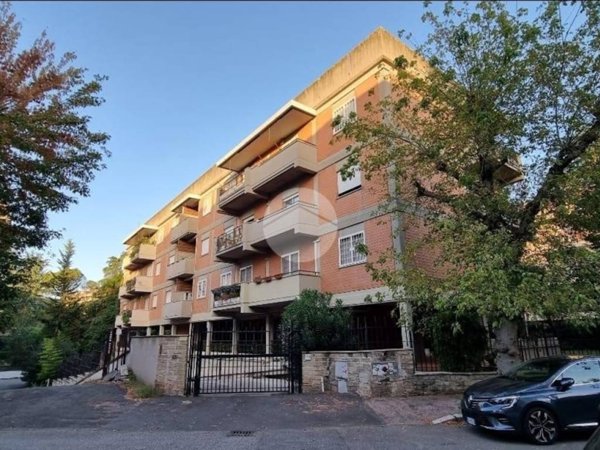 appartamento in vendita a Roma in zona Ponte Mammolo
