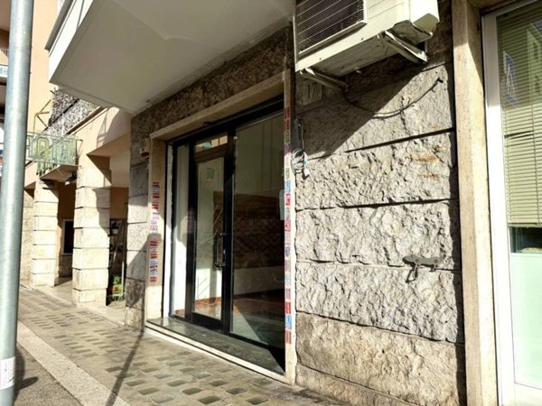locale commerciale in vendita a Roma in zona Aurelio