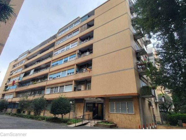 appartamento in vendita a Roma in zona Ostiense