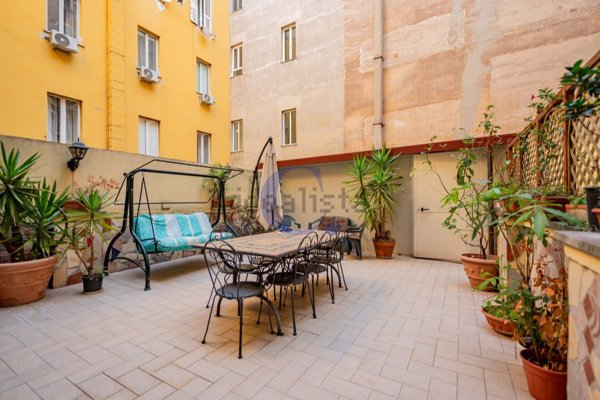 appartamento in vendita a Roma in zona Ludovisi/Sallustiano