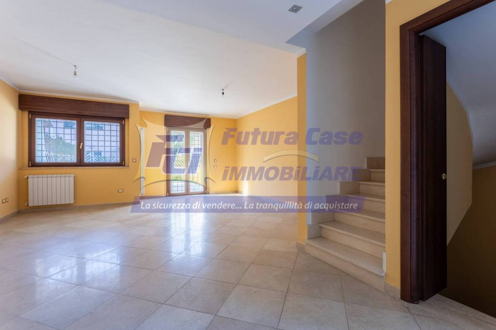 casa indipendente in vendita a Roma in zona Acilia