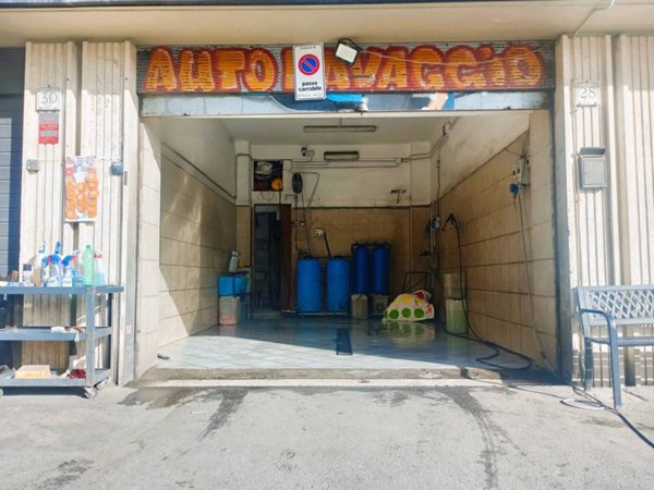 negozio in vendita a Roma in zona Ostia