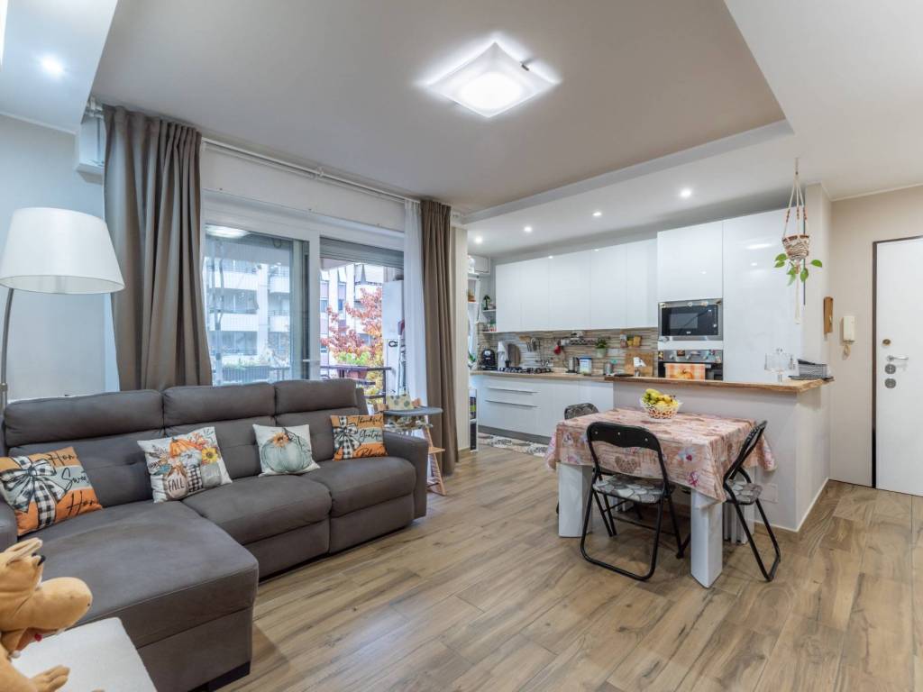 appartamento in vendita a Roma in zona Torre Maura