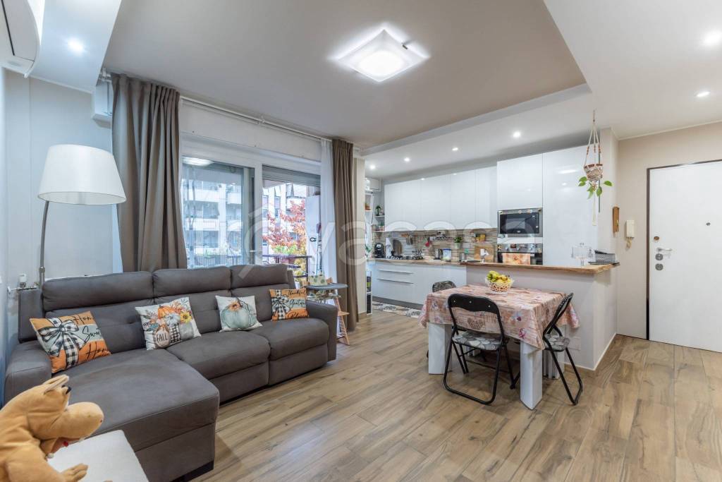 appartamento in vendita a Roma in zona Torre Maura