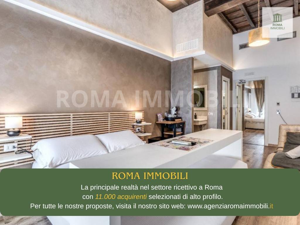 negozio in vendita a Roma in zona Pigna - Sant'Angelo