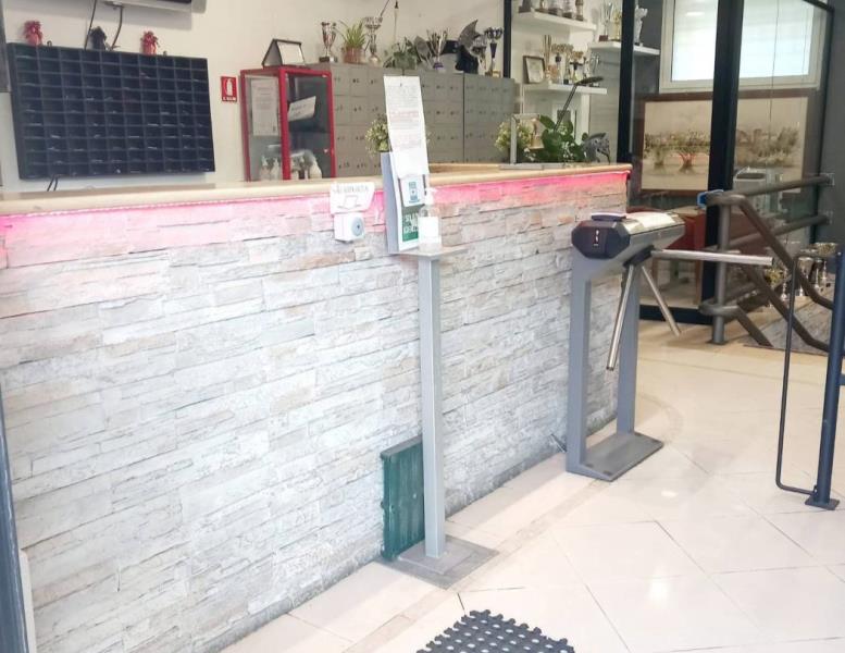 locale commerciale in vendita a Roma